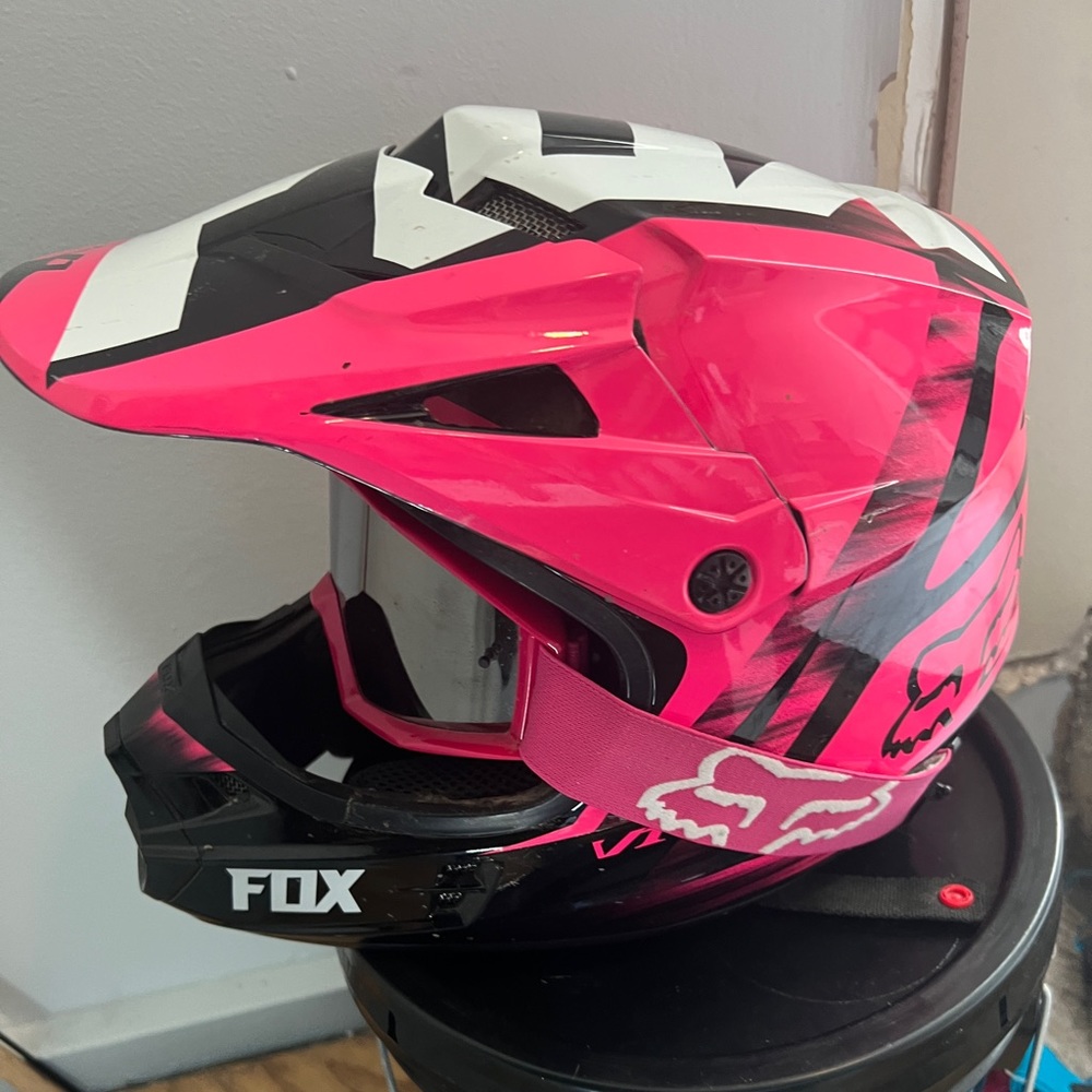 FOX 🦊 fox womens teen ATV helmet & goggles